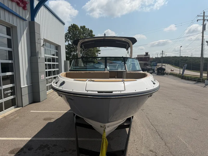 Slide: The Image of Sea Ray SDX 250 Outboard 2026 - 5