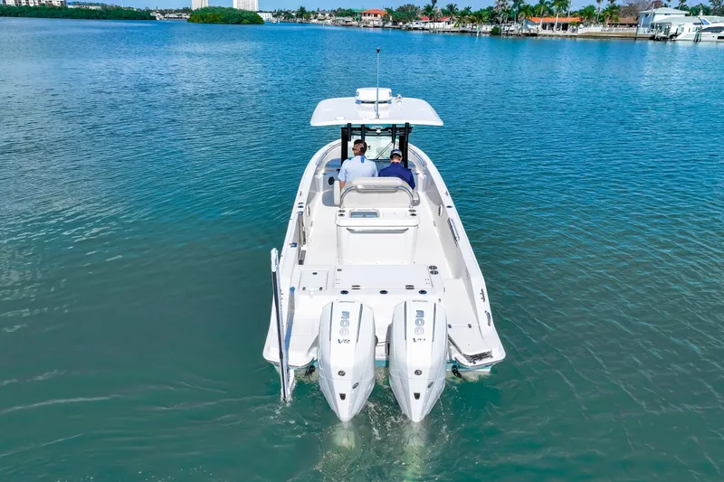 Slide: The Image of Boston Whaler 280 Dauntless 2026 - 15