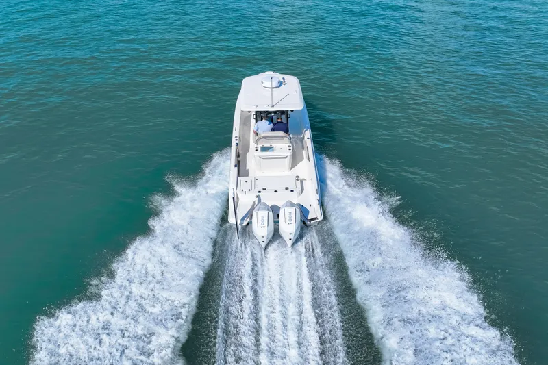 Slide: The Image of Boston Whaler 280 Dauntless 2026 - 39