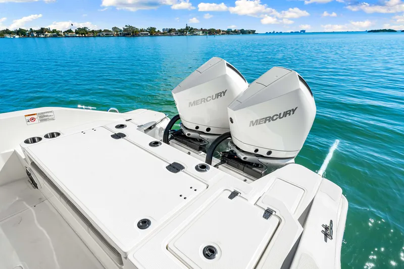 Slide: The Image of Boston Whaler 280 Dauntless 2026 - 44