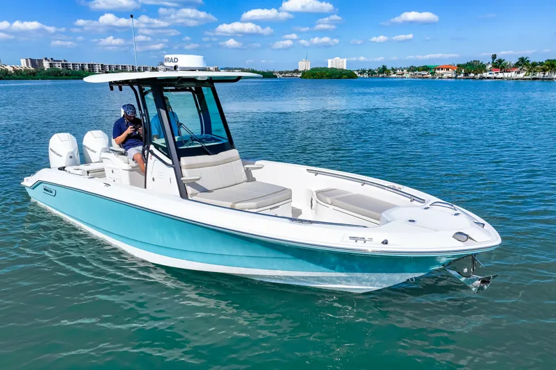 Slide: The Image of Boston Whaler 280 Dauntless 2026 - 8