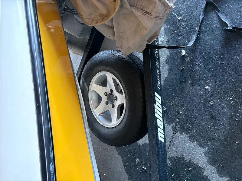 Slide: The Image of Malibu SPORTSETTER LX 2002 - 8