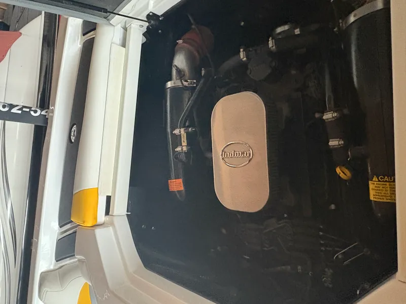 Slide: The Image of Tige R20 2014 - 19