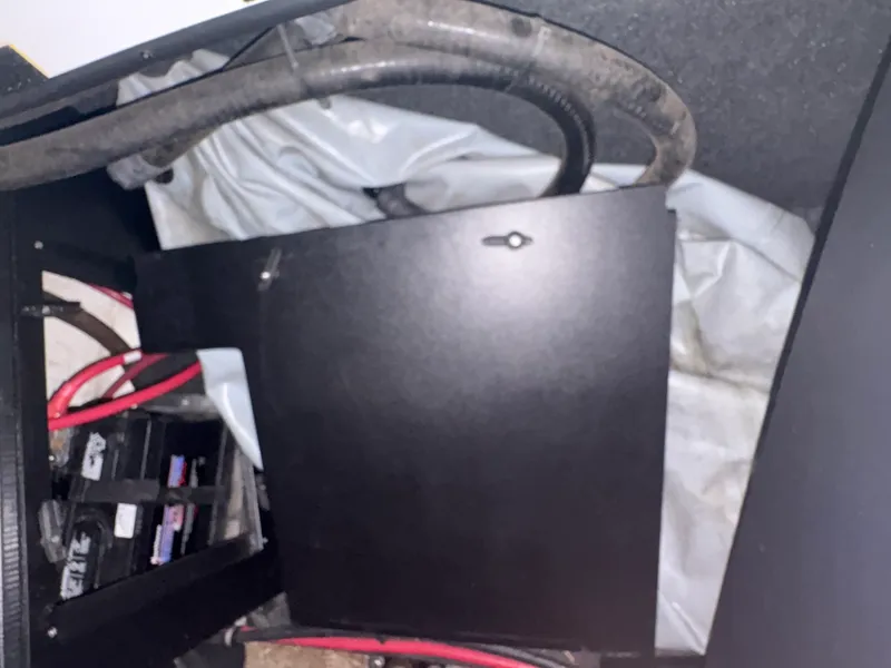 Slide: The Image of Tige R20 2014 - 21