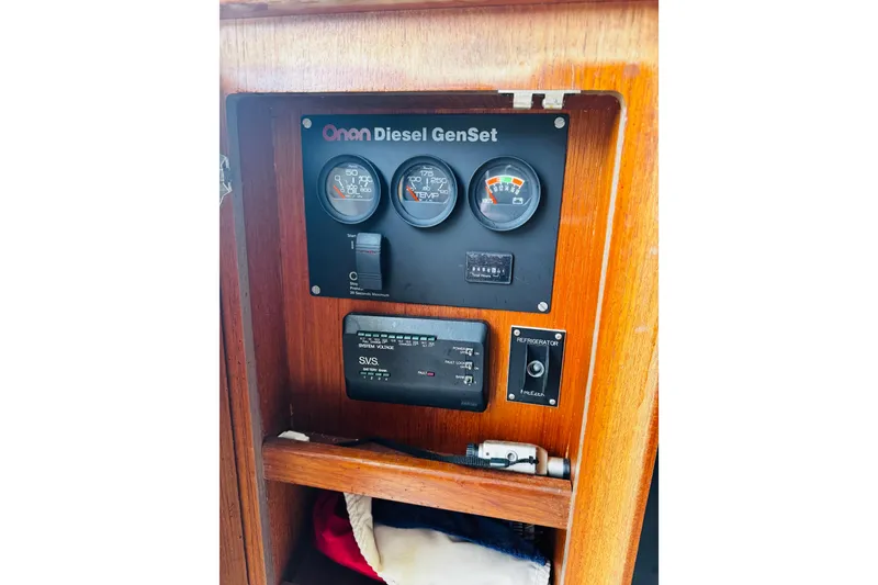 Slide: The Image of Viking 35 Convertible 1992 - 35