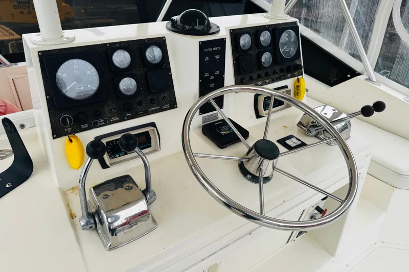 Slide: The Image of Viking 35 Convertible 1992 - 17