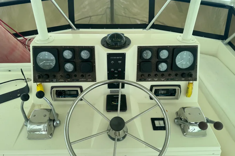 Slide: The Image of Viking 35 Convertible 1992 - 18