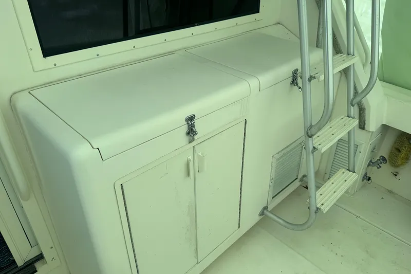 Slide: The Image of Viking 35 Convertible 1992 - 32