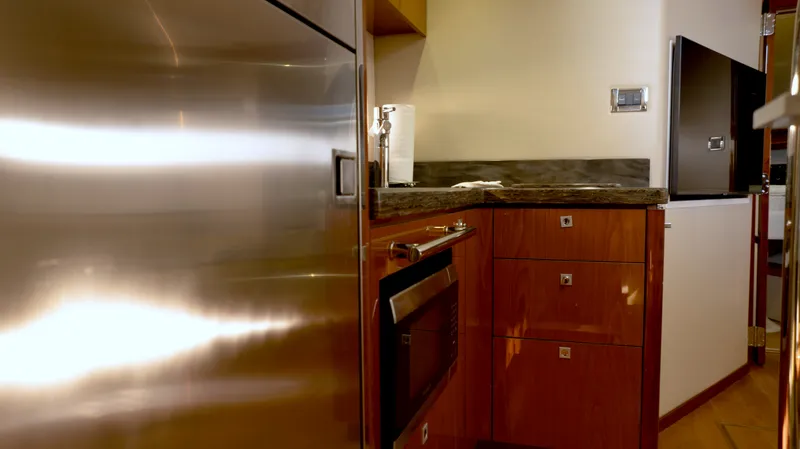 Slide: The Image of Sea Ray 410 SUNDANCER 2014 - 31