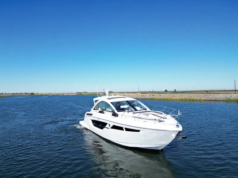 Slide: The Image of Cruisers Yachts 50 CANTIUS 2019 - 57