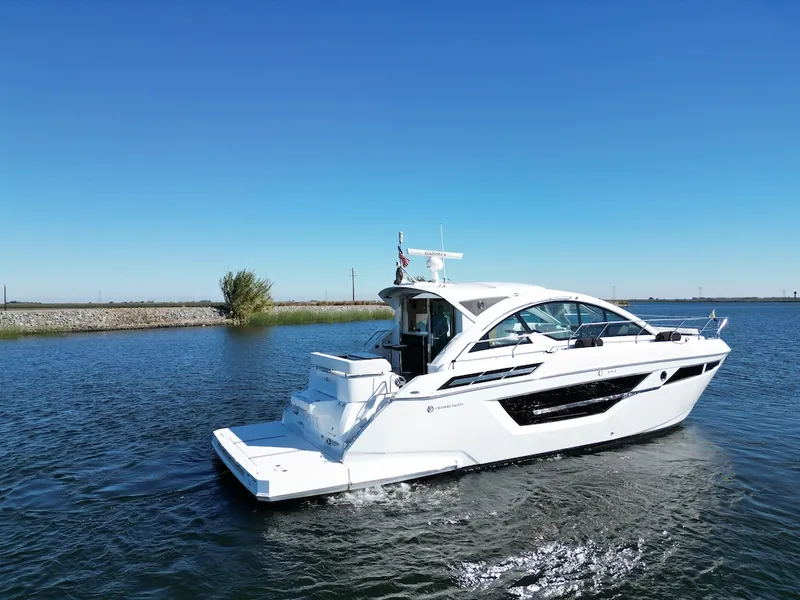 Slide: The Image of Cruisers Yachts 50 CANTIUS 2019 - 58