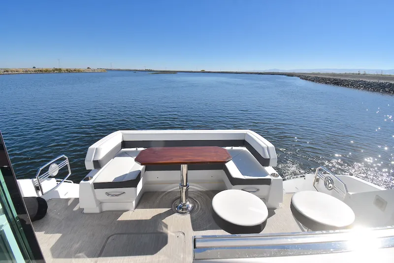 Slide: The Image of Cruisers Yachts 50 CANTIUS 2019 - 9