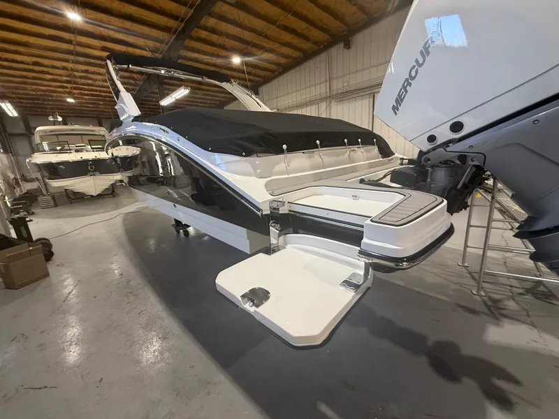Slide: The Image of Sea Ray SDX 290 Outboard 2026 - 7