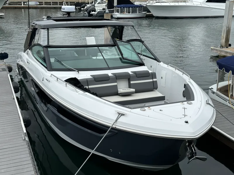 Slide: The Image of Cruisers 38 GLS OB 2021 - 11