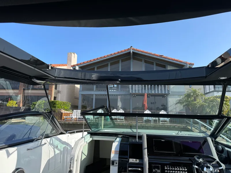 Slide: The Image of Cruisers Yachts 38 GLS OB 2021 - 24