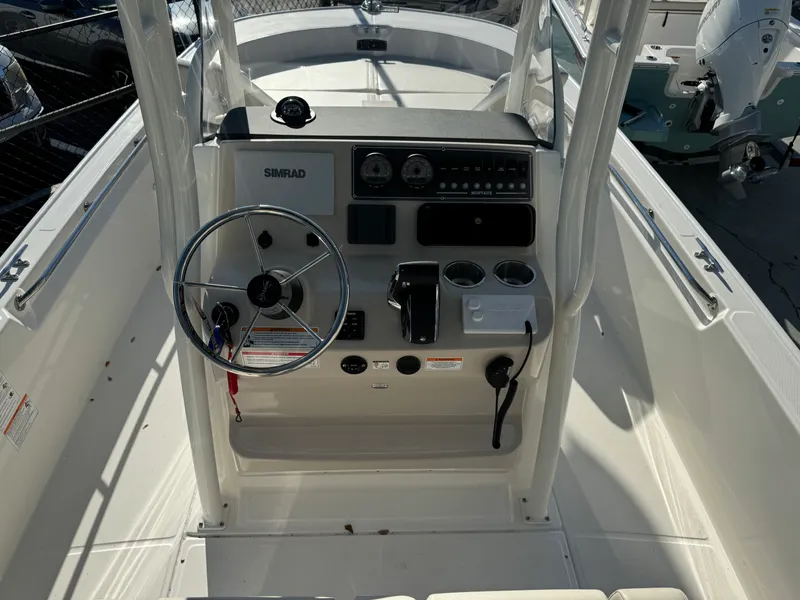 Slide: The Image of Boston Whaler 210 Montauk 2026 - 11