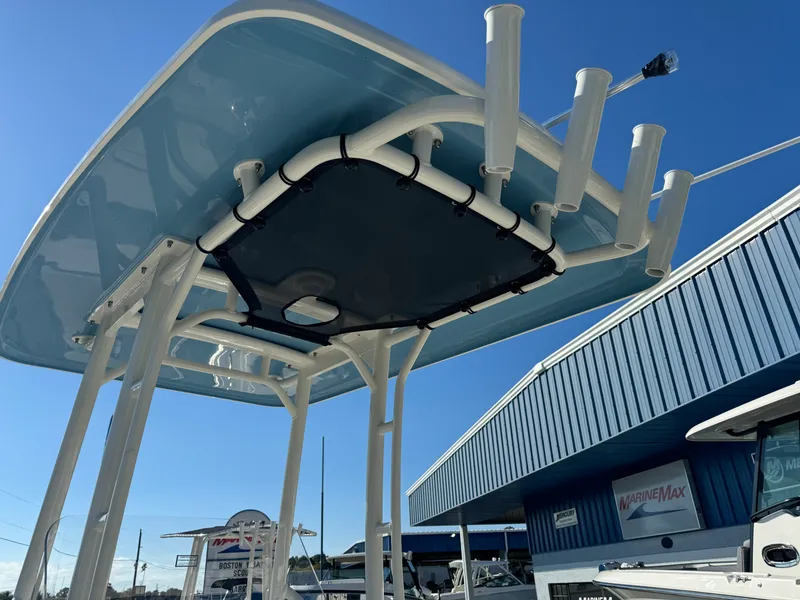 Slide: The Image of Boston Whaler 210 Montauk 2026 - 12