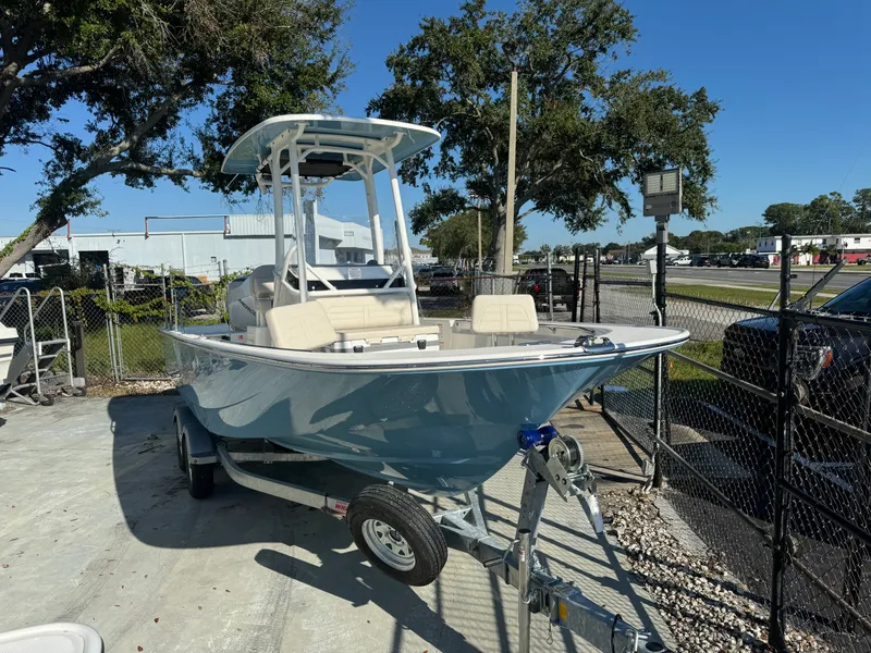 Slide: The Image of Boston Whaler 210 Montauk 2026 - 19