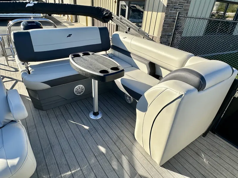 Slide: The Image of Starcraft EXS3Q 2023 - 25