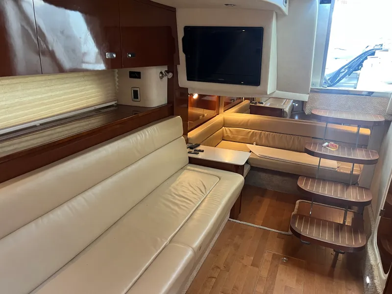 Slide: The Image of Sea Ray 370 SUNDANCER 2010 - 11