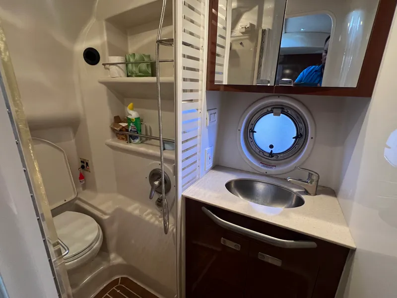 Slide: The Image of Sea Ray 370 SUNDANCER 2010 - 15