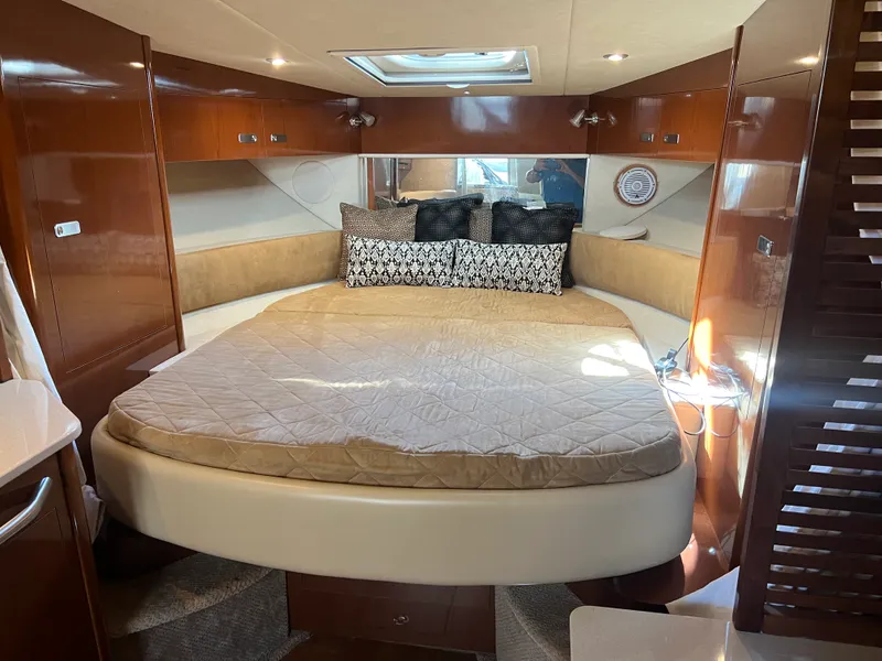 Slide: The Image of Sea Ray 370 SUNDANCER 2010 - 16