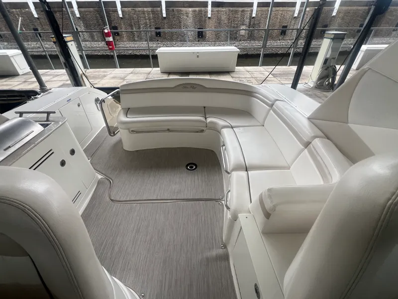 Slide: The Image of Sea Ray 370 SUNDANCER 2010 - 5