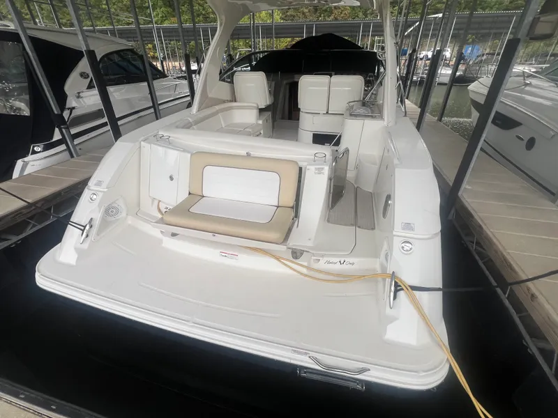 Slide: The Image of Sea Ray 370 SUNDANCER 2010 - 6