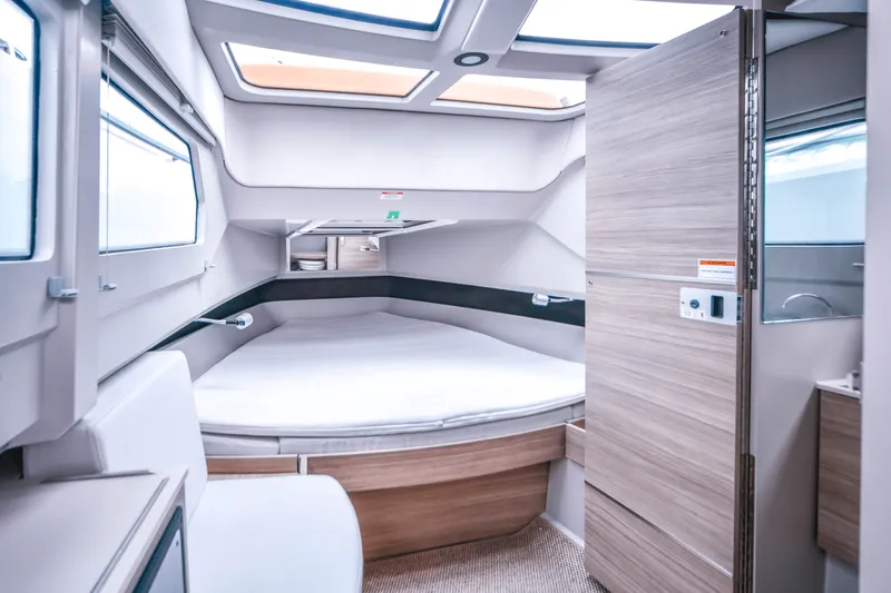 Slide: The Image of Saxdor 320 GTO 2025 - 12