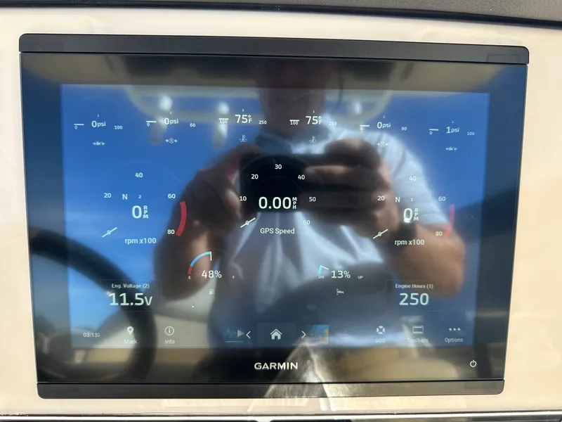 Slide: The Image of Boston Whaler 270 DAUNTLESS 2022 - 17