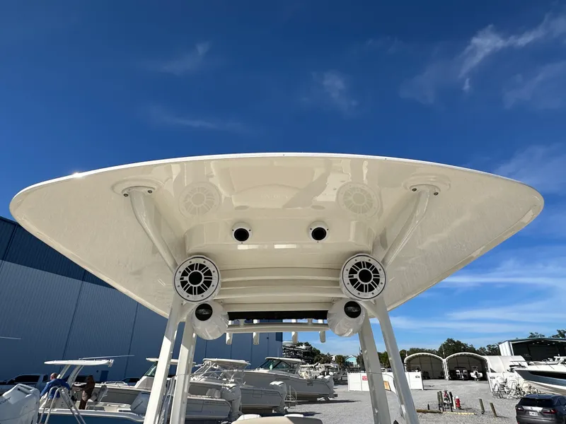 Slide: The Image of Boston Whaler 270 DAUNTLESS 2022 - 25