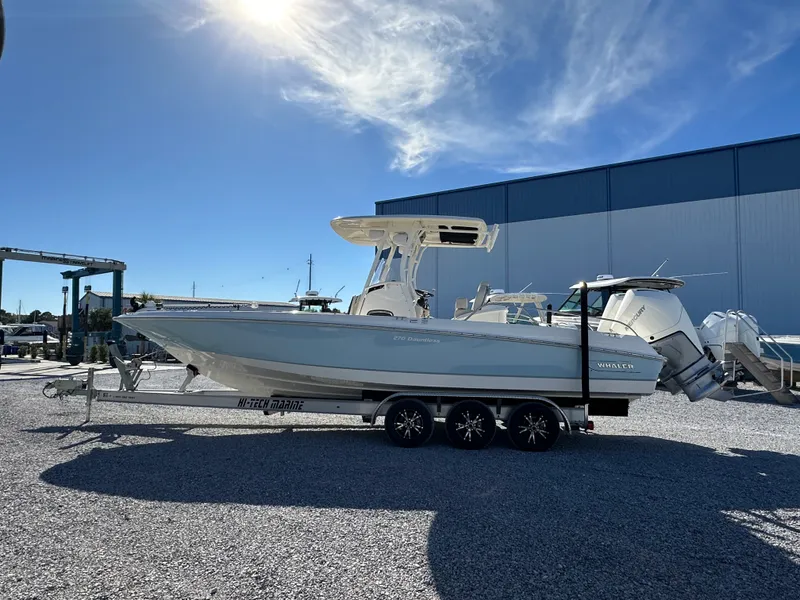 Slide: The Image of Boston Whaler 270 DAUNTLESS 2022 - 3
