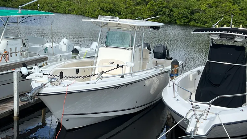 Slide: The Image of Mako 284 CENTER CONSOLE 2014 - 1