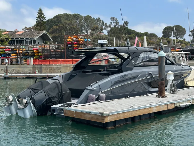 Slide: The Image of Cruisers Yachts 42GLS OB 2023 - 16