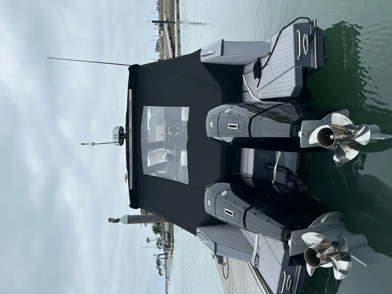 Slide: The Image of Cruisers Yachts 42GLS OB 2023 - 19