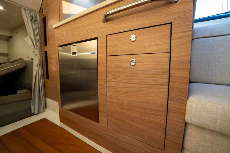 Slide: The Image of Boston Whaler 365 Conquest 2026 - 22