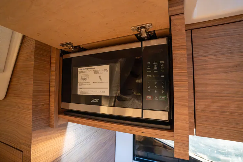 Slide: The Image of Boston Whaler 365 Conquest 2026 - 28