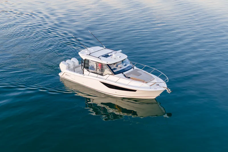 Slide: The Image of Boston Whaler 365 Conquest 2026 - 3