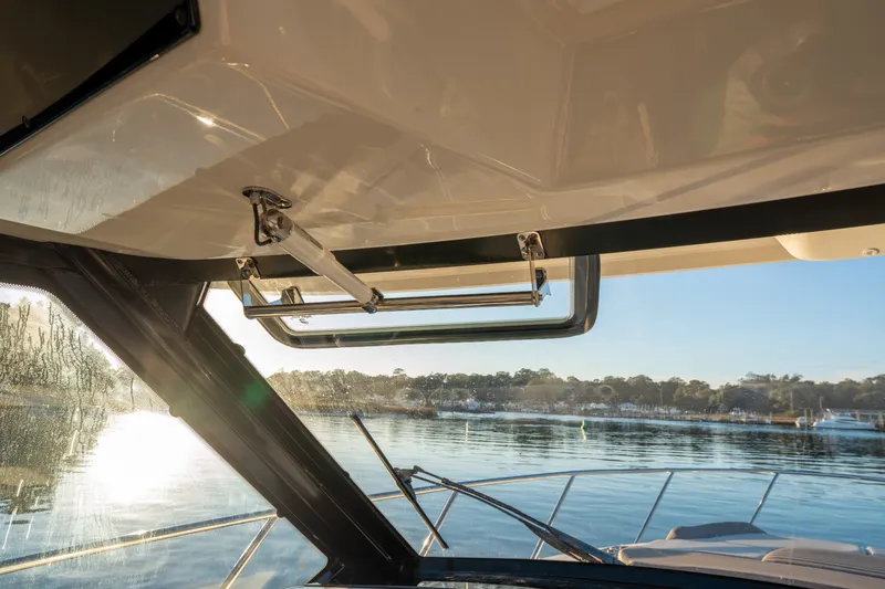 Slide: The Image of Boston Whaler 365 Conquest 2026 - 34