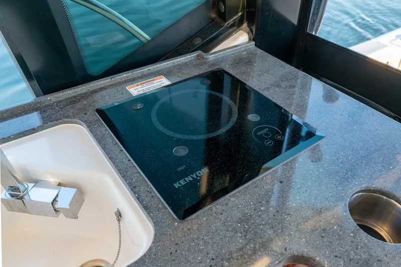 Slide: The Image of Boston Whaler 365 Conquest 2026 - 36