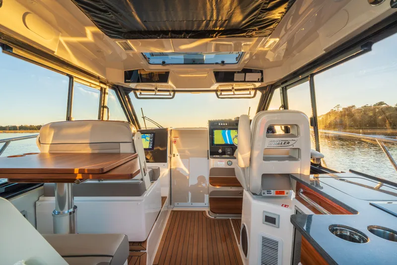 Slide: The Image of Boston Whaler 365 Conquest 2026 - 54