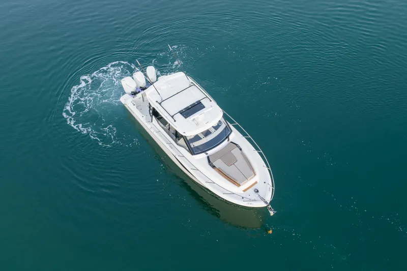 Slide: The Image of Boston Whaler 365 Conquest 2026 - 7