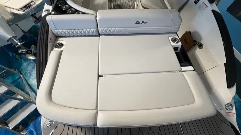 Slide: The Image of Sea Ray SLX 260 Outboard 2026 - 3