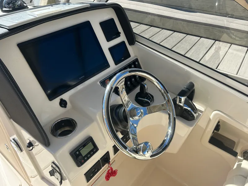 Slide: The Image of Grady-White Freedom 275 2023 - 25