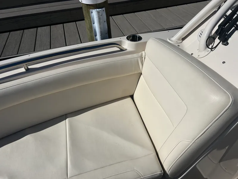 Slide: The Image of Grady-White Freedom 275 2023 - 30