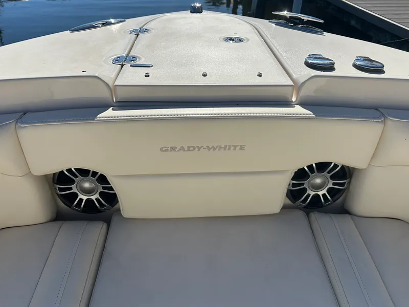 Slide: The Image of Grady-White Freedom 275 2023 - 31