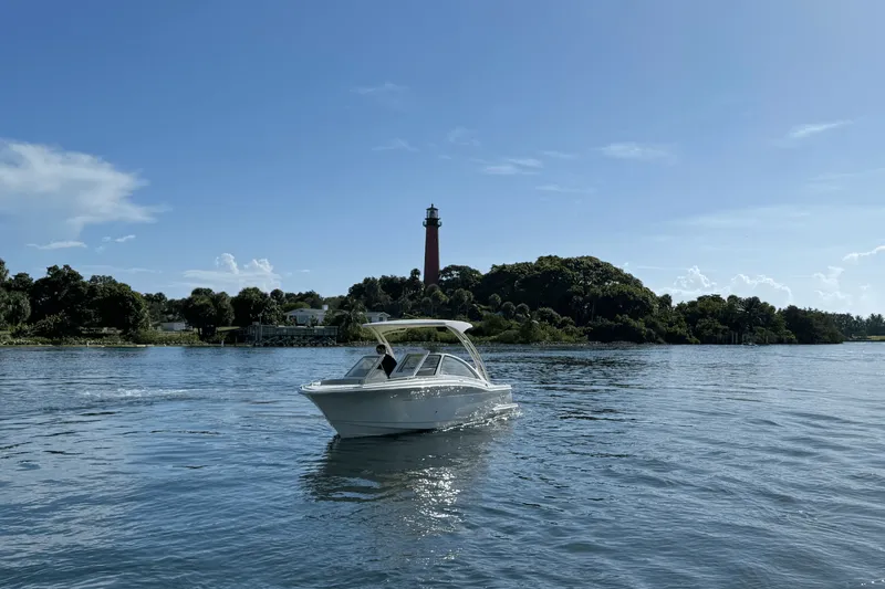 Slide: The Image of Scout 240 Dorado 2025 - 4