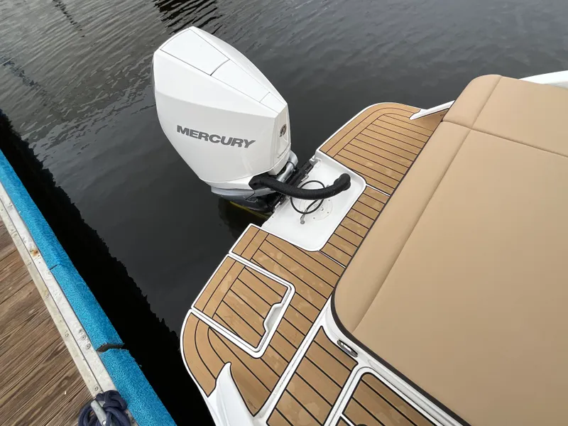 Slide: The Image of Sea Ray SDX 250 Outboard 2026 - 11