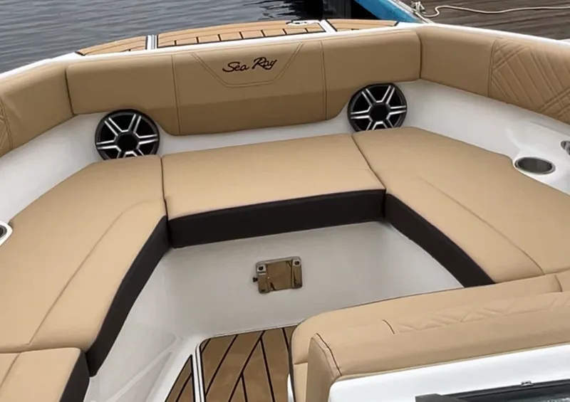 Slide: The Image of Sea Ray SDX 250 Outboard 2026 - 12