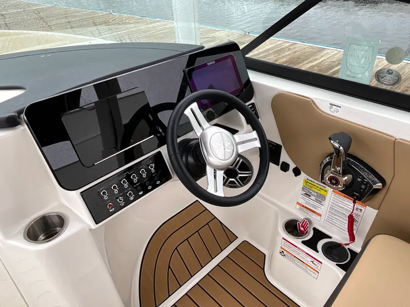 Slide: The Image of Sea Ray SDX 250 Outboard 2026 - 16